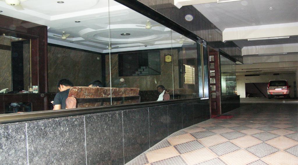 Hotel Durga Residency Tirupati Exterior foto